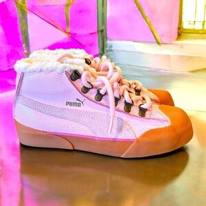 Vintage Ultra Rare gum sole bubble gum pink crackle leather & suede Puma sneaker